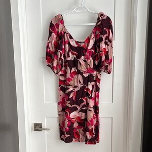 Reitmans Floral Puff-Sleeve Mini Dress in Burgundy, Pink and Cream